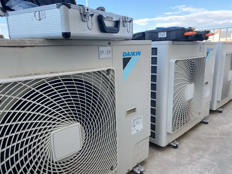 Servicio de reparacion aire acondicionado daikin
